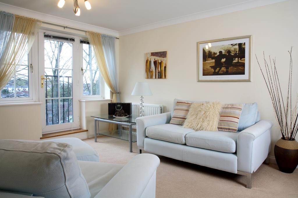 Basingstoke Apartments - Westlands House, City Centre, Home-From-Home Esterno foto