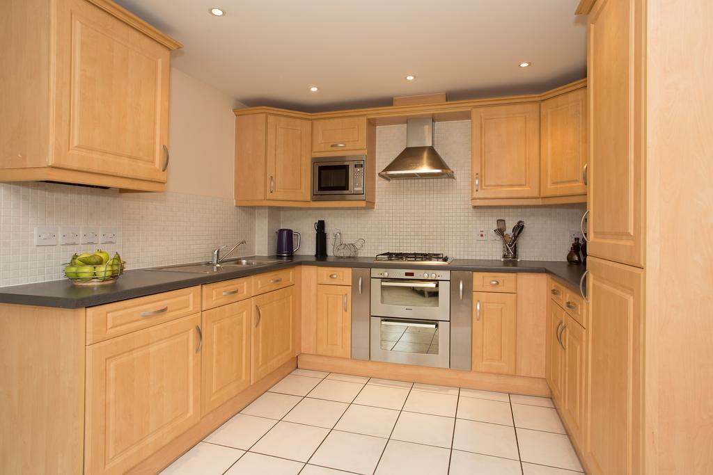 Basingstoke Apartments - Westlands House, City Centre, Home-From-Home Esterno foto