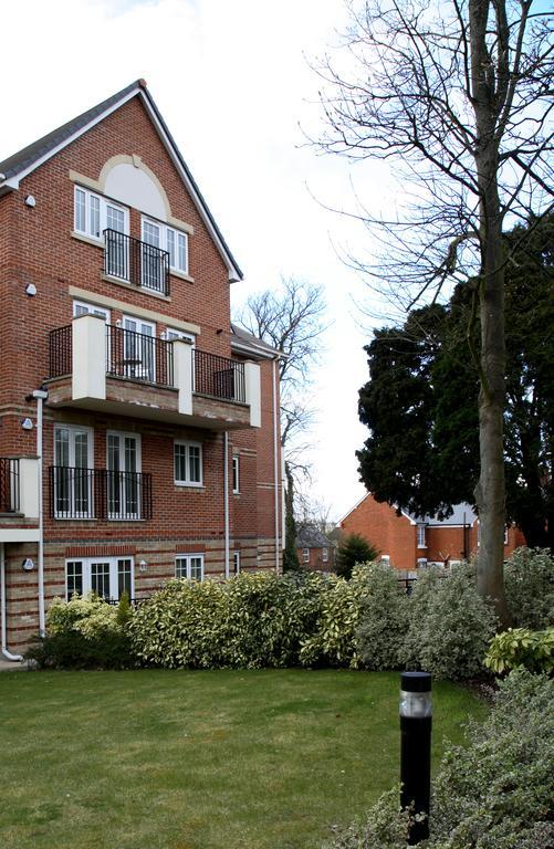 Basingstoke Apartments - Westlands House, City Centre, Home-From-Home Esterno foto