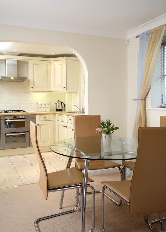 Basingstoke Apartments - Westlands House, City Centre, Home-From-Home Esterno foto